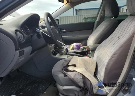 2004 Mazda 6 S z USA, uszkodzony, nr VIN 1YVFP82DX45N75598